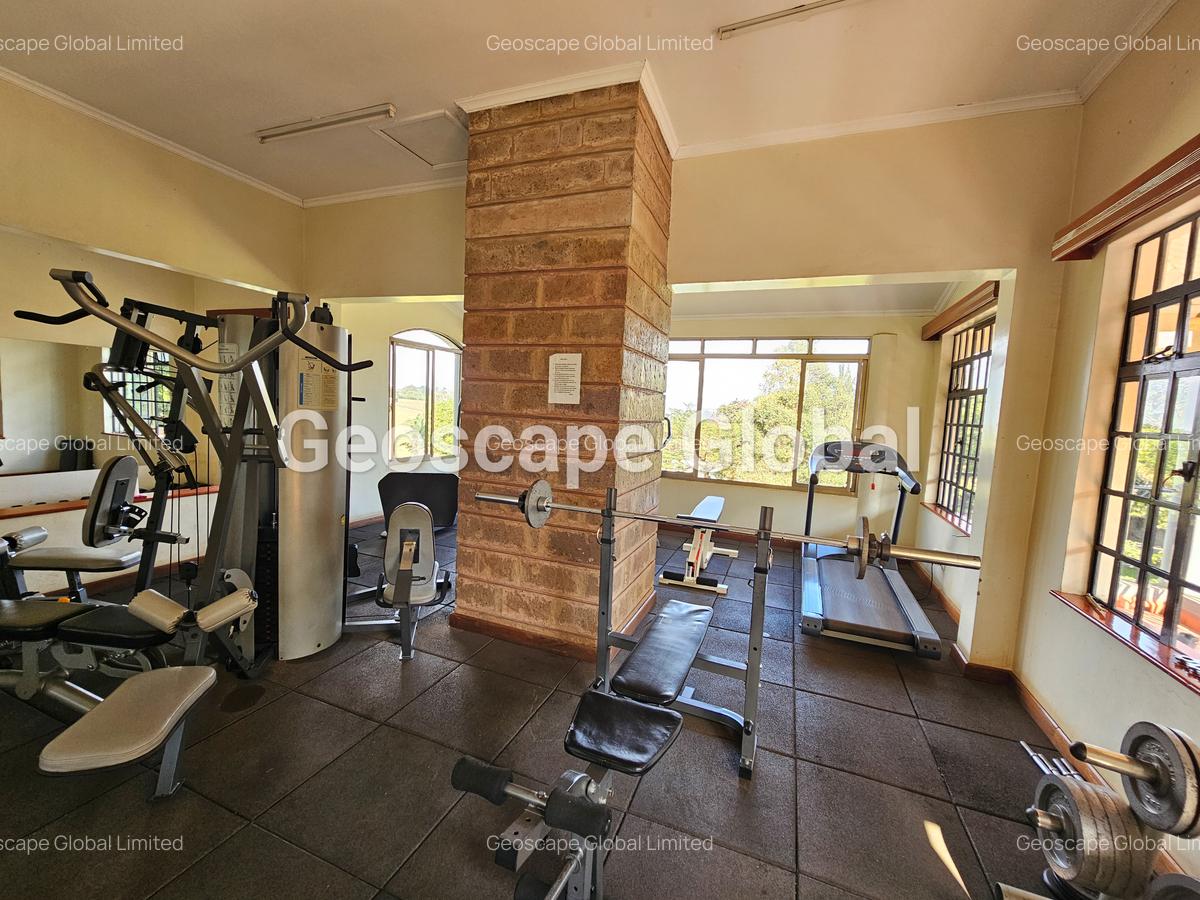 4 Bed House with En Suite in Rosslyn - 11