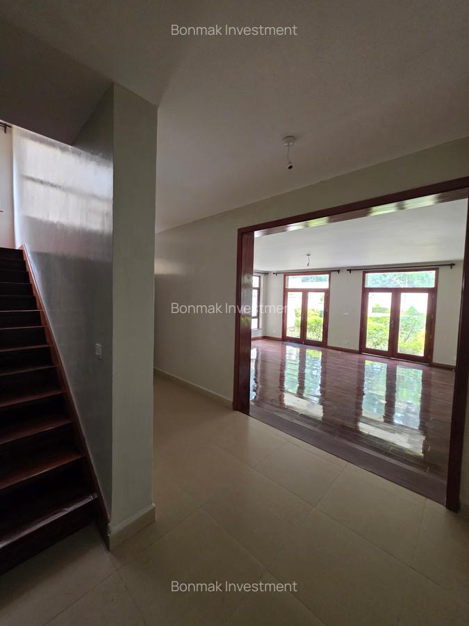 5 Bed Townhouse with En Suite at Lavington Green - 8