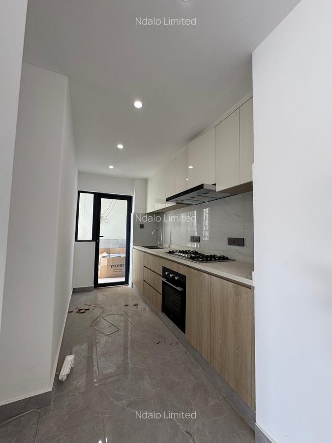 2 Bed Apartment with En Suite at Lavington - 5