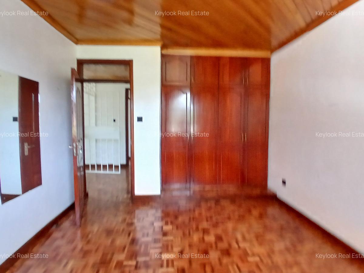 4 Bed Townhouse with En Suite at Lavington - 9