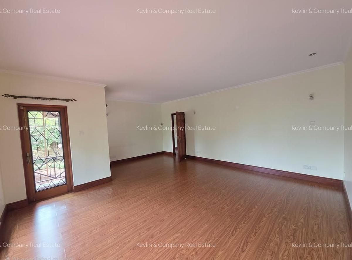 5 Bed Villa with En Suite in Gigiri - 3