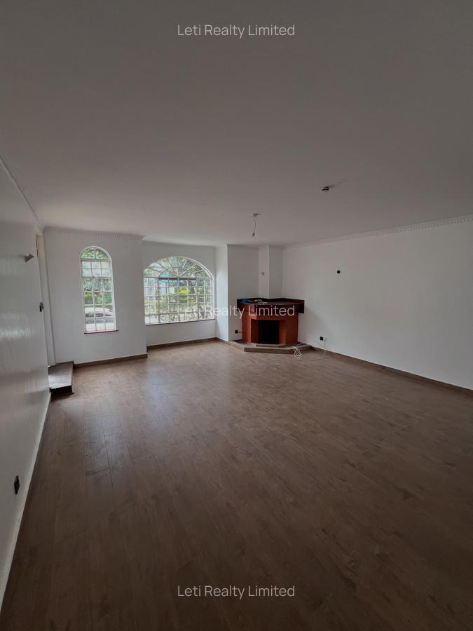 4 Bed Townhouse with En Suite in Lavington - 2