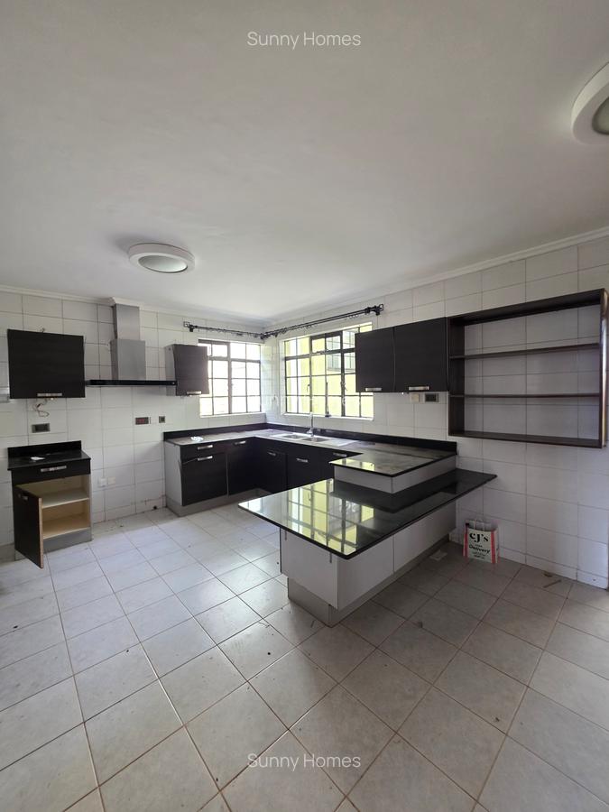 5 Bed Townhouse with En Suite at Maji Mazuri - 6