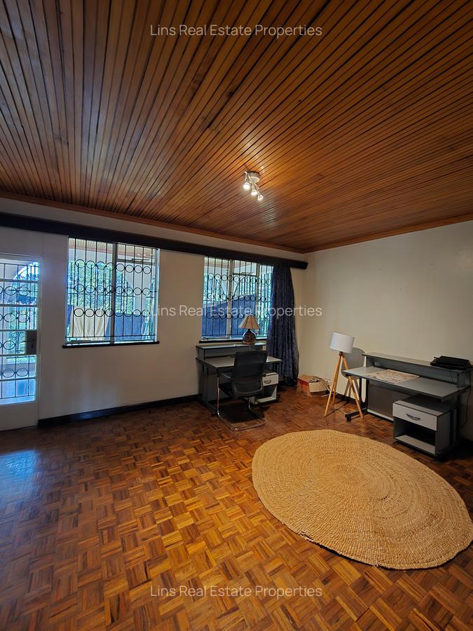 4 Bed House with En Suite in Nyari - 10