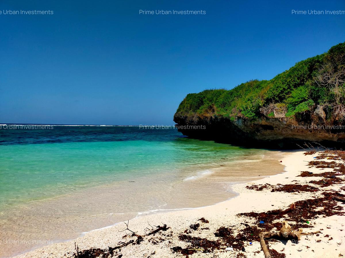 1,012 m² Residential Land at Seafront Estate - 9