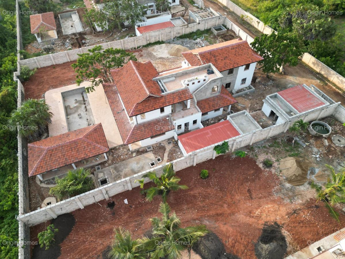 3 Bed Townhouse with En Suite at Diani - 6