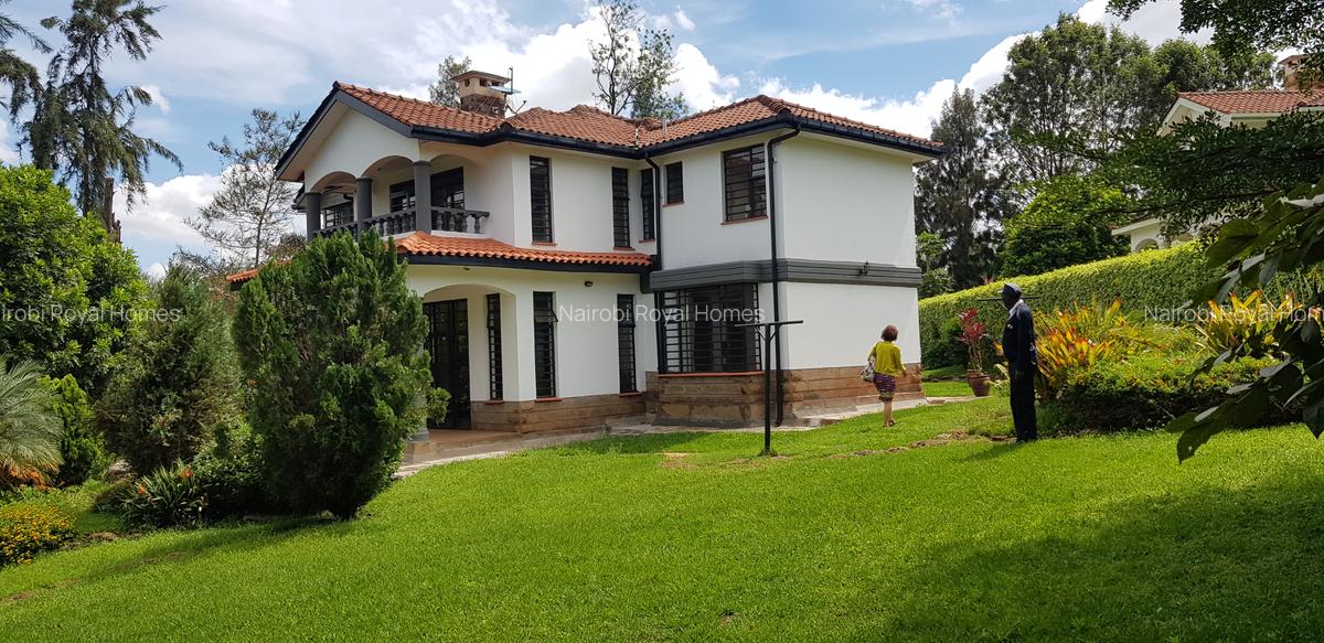 4 Bed House with En Suite at Rosslyn Redhil - 4