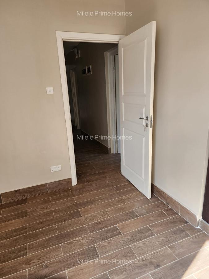 3 Bed Apartment with En Suite at Isk - 8