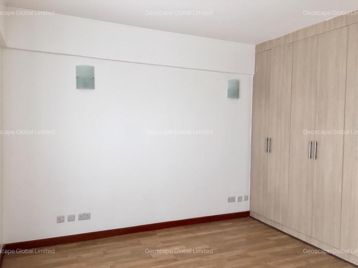 4 Bed Apartment with En Suite in General Mathenge - 4