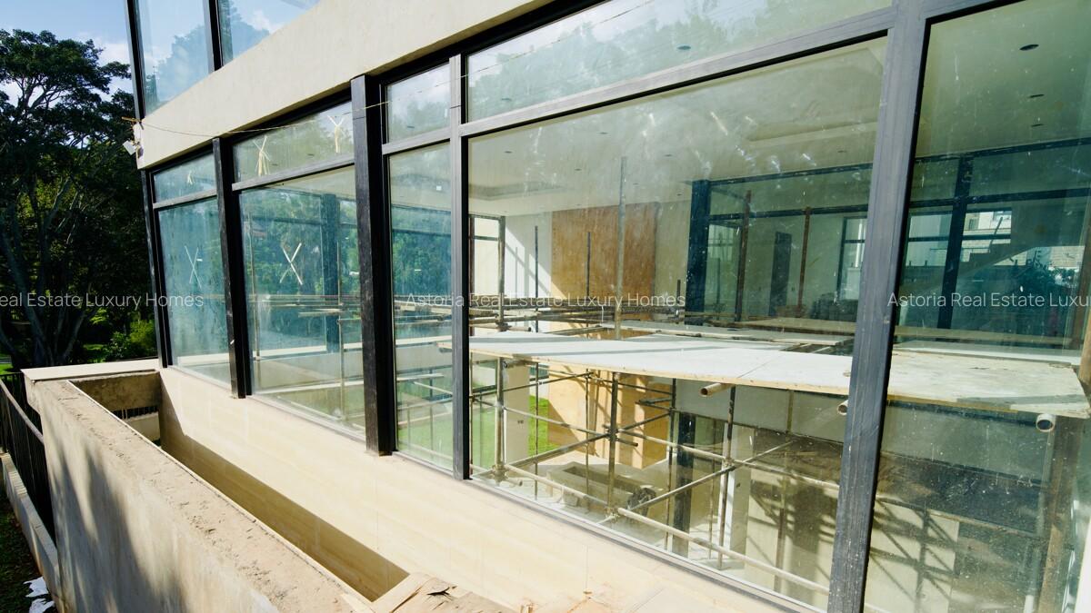 5 Bed Villa with En Suite at 2026-187 * 11.07 - 1