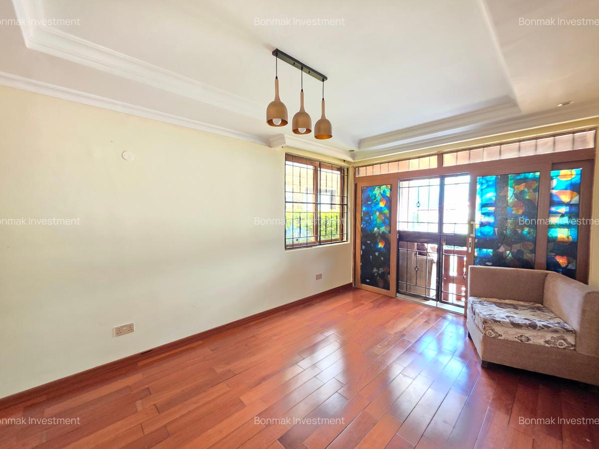5 Bed Townhouse with En Suite at Lavington Green - 11