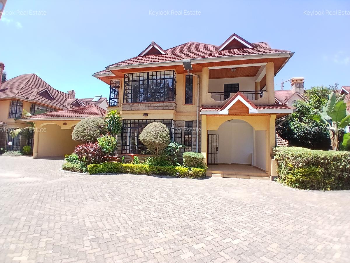 5 Bed Townhouse with En Suite at Lavington - 20