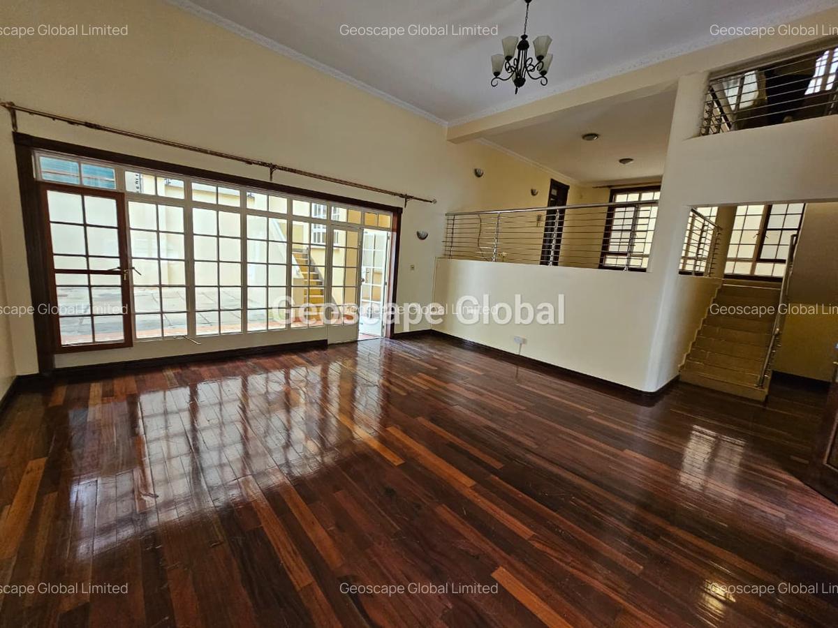 4 Bed Townhouse with En Suite in Kyuna - 7