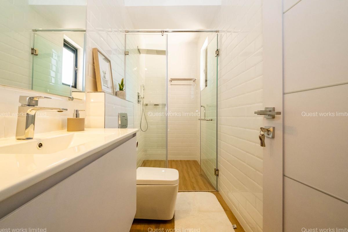 3 Bed Apartment with En Suite at Othaya Road - 5