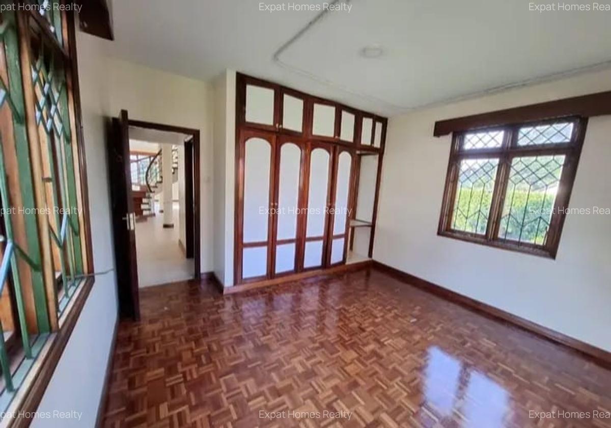 4 Bed Townhouse with Swimming Pool in Lavington - 14