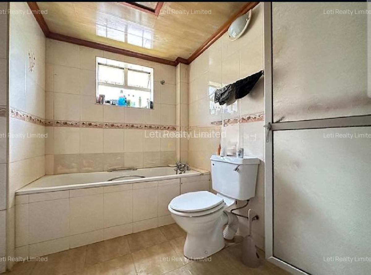 4 Bed Townhouse with En Suite in Lavington - 9