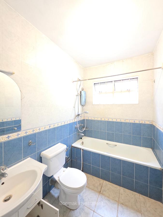 3 Bed Apartment with En Suite at Riverside Drive - 18