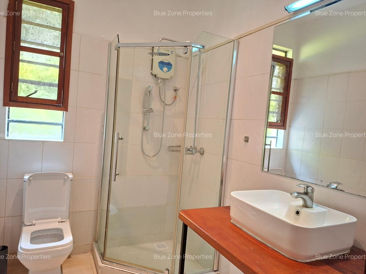 4 Bed House with En Suite at Off Glory Rd - 14