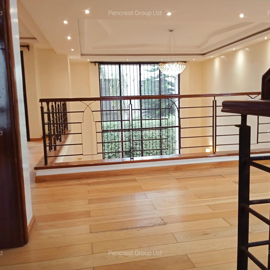 4 Bed Townhouse with En Suite in Lavington - 12