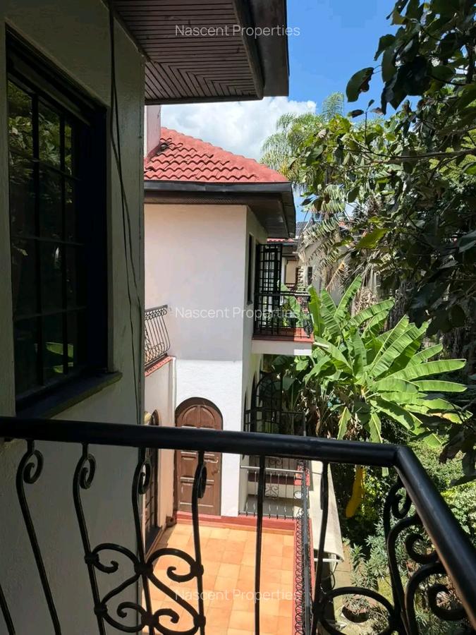 5 Bed Townhouse with En Suite in Riverside - 3