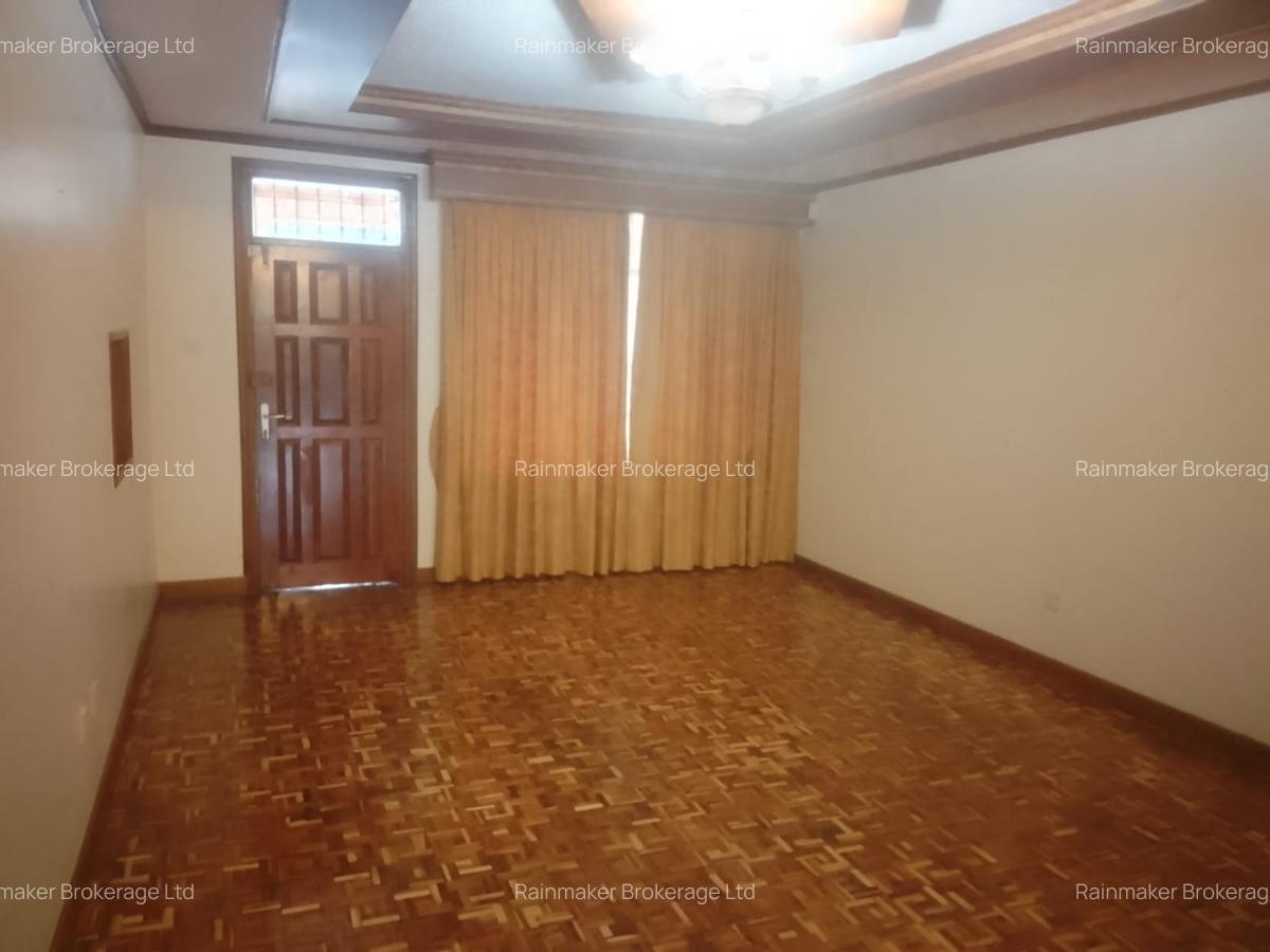 5 Bed House with En Suite in Runda - 9