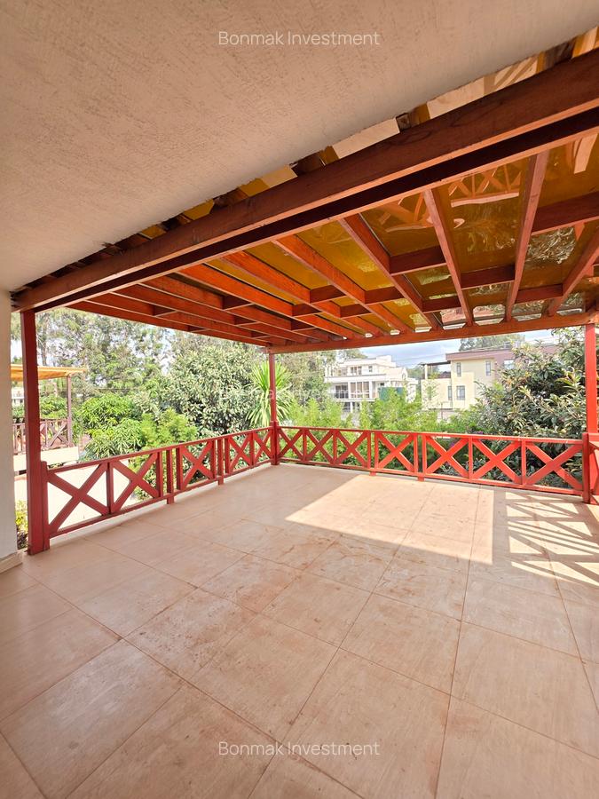 4 Bed Townhouse with En Suite at Lavington Green - 6