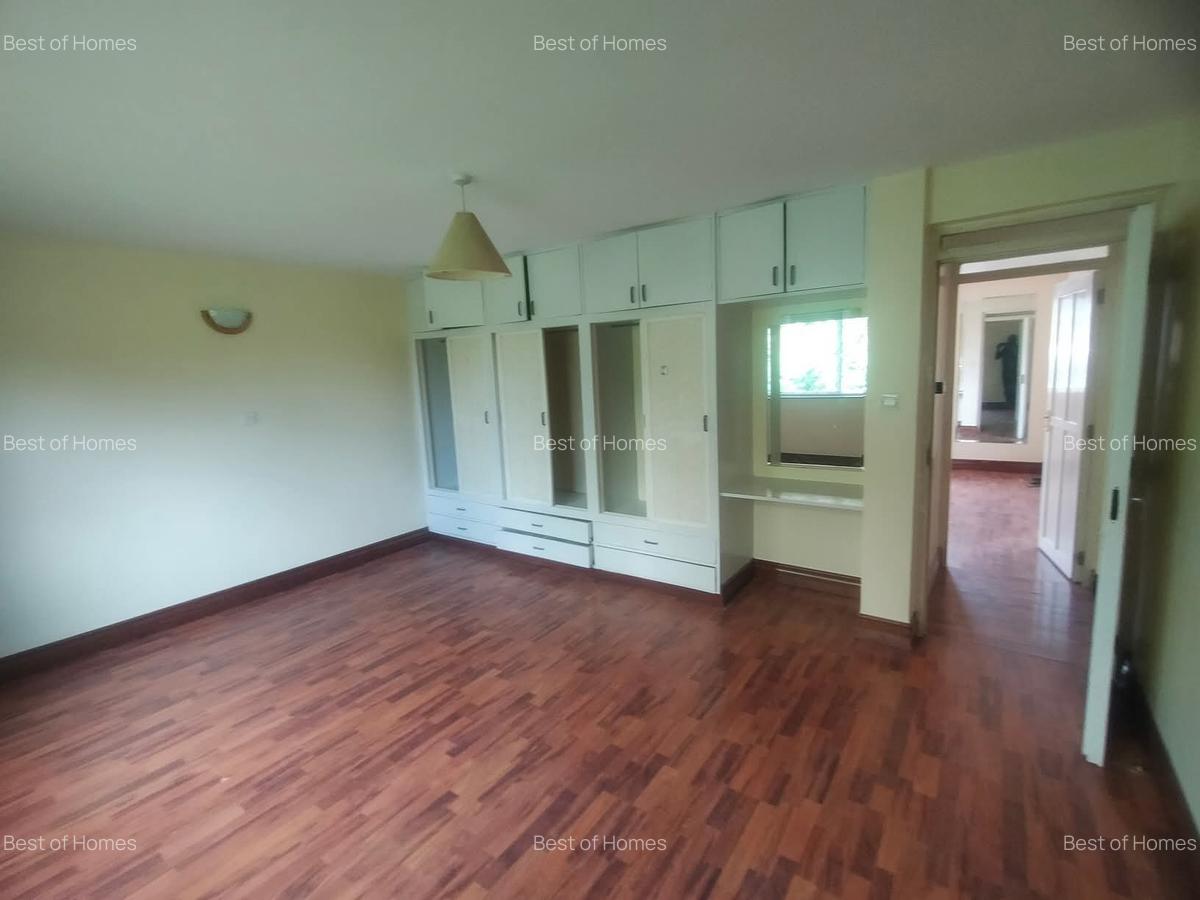 4 Bed House in Lavington - 4