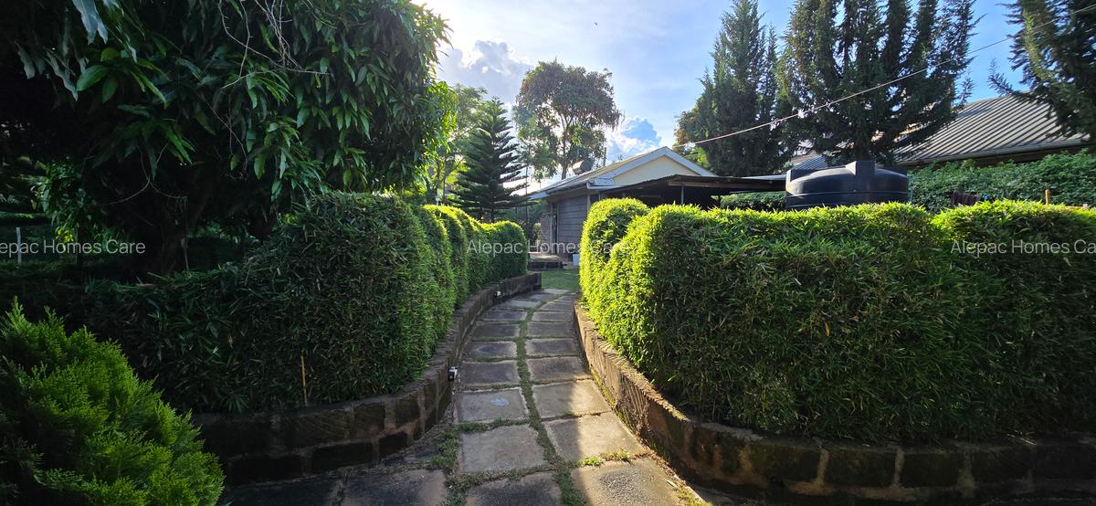 0.25 ac Residential Land at Kamakis - 12