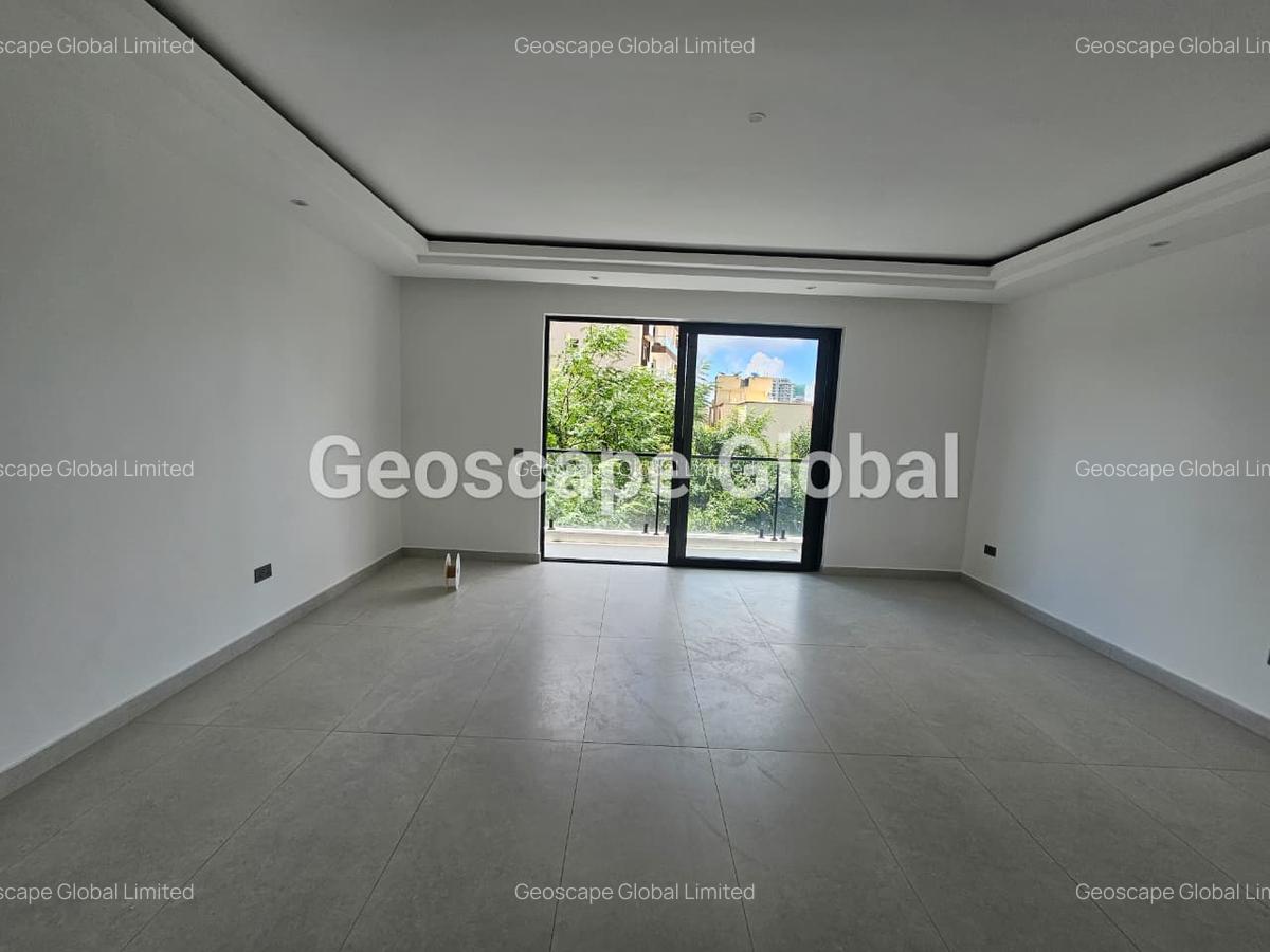 2 Bed Apartment with En Suite in Brookside - 7