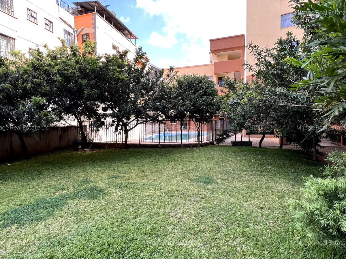 3 Bed Apartment with En Suite in Lavington - 5