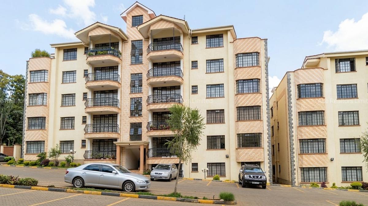 3 Bed Apartment with En Suite at Sports Road - 19
