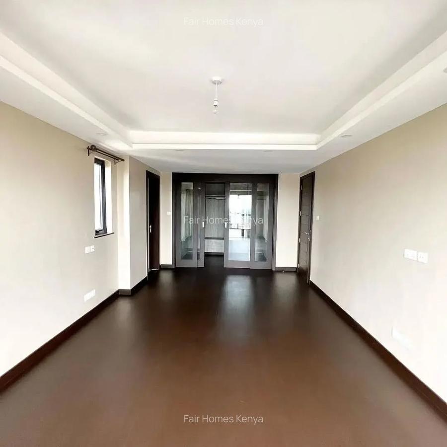 4 Bed Apartment with En Suite at Valley Arcade - 10