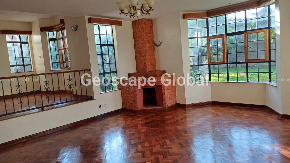 5 Bed House with En Suite in Runda - 14