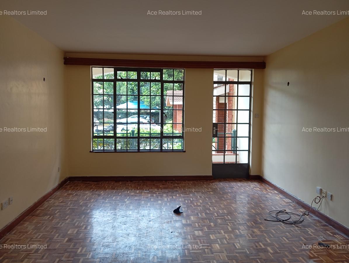 3 Bed Apartment with En Suite at Kaptei Garden - 5