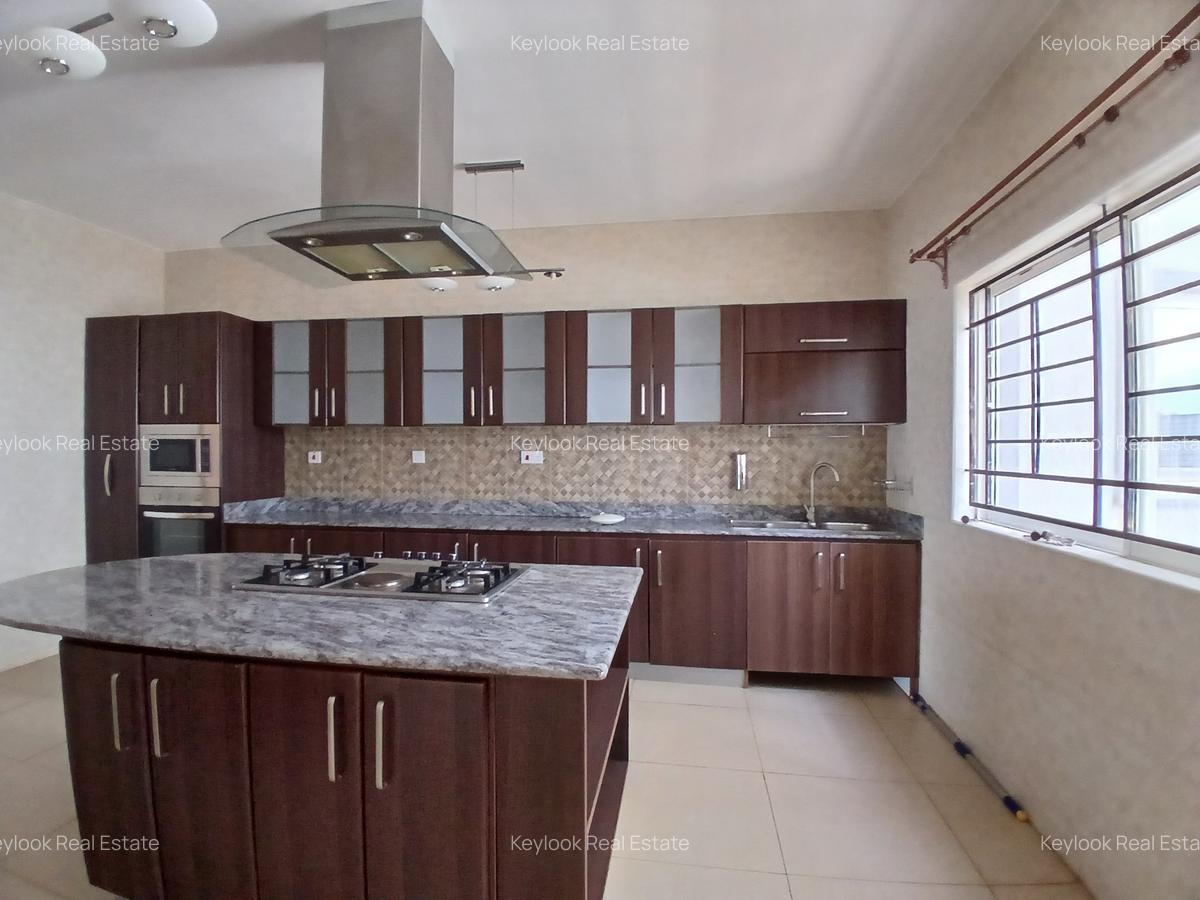 3 Bed Apartment with En Suite at Gatundu Road - 4