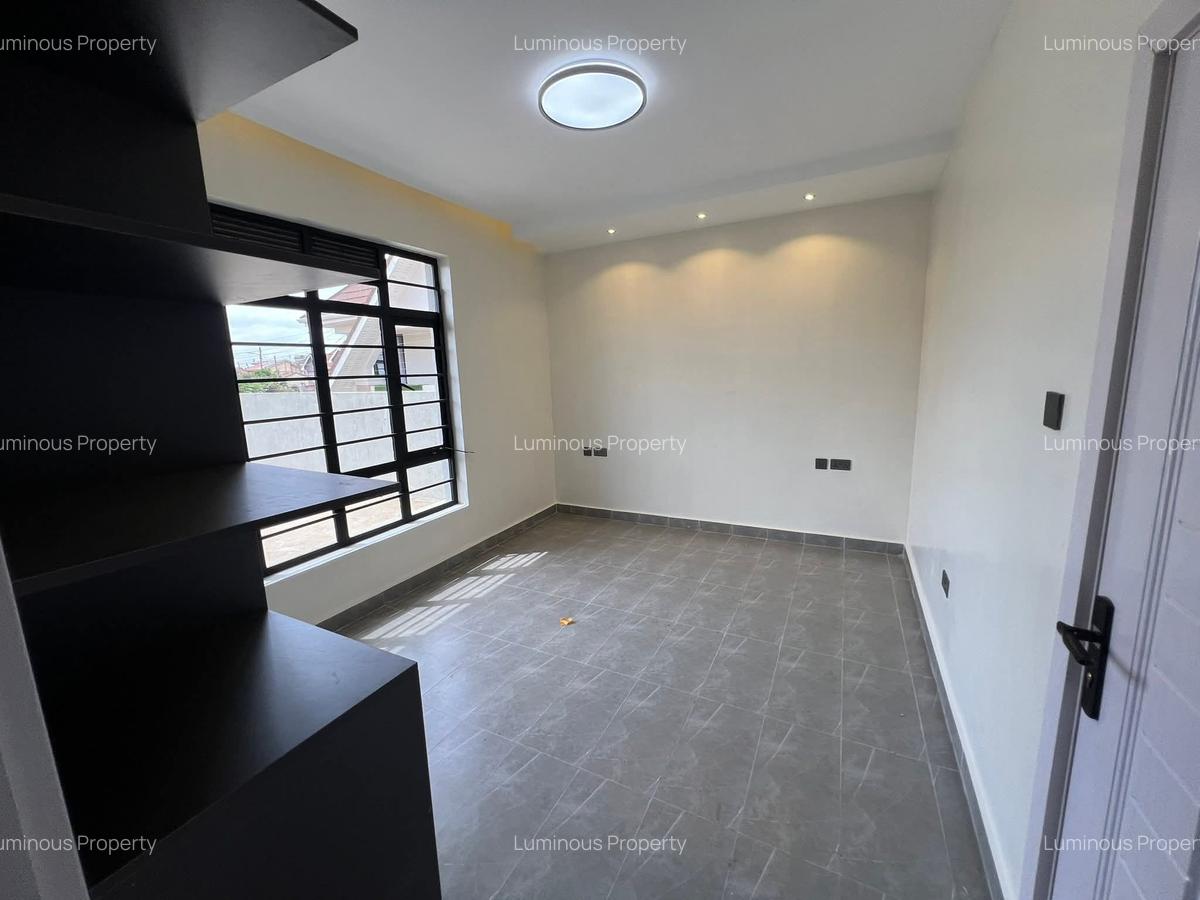 4 Bed House with En Suite at Membley - 8