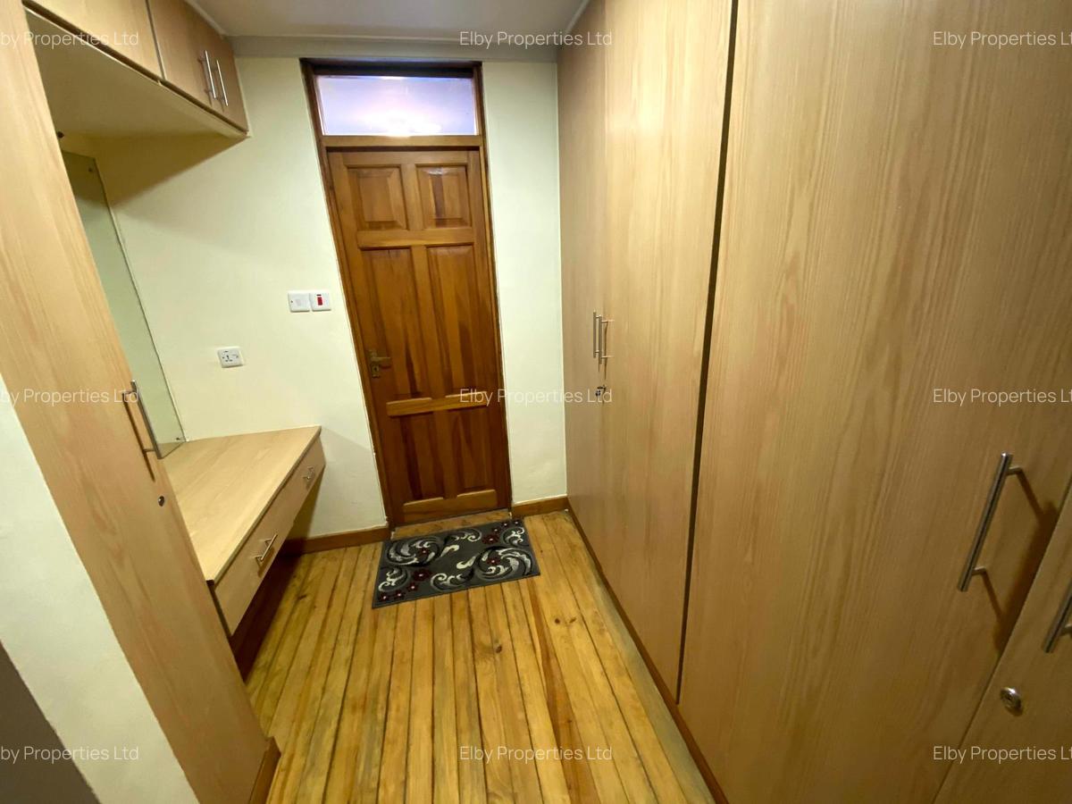 7 Bed House with En Suite in Runda - 14