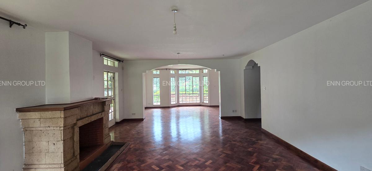 5 Bed Townhouse with En Suite at Lone Tree - 2