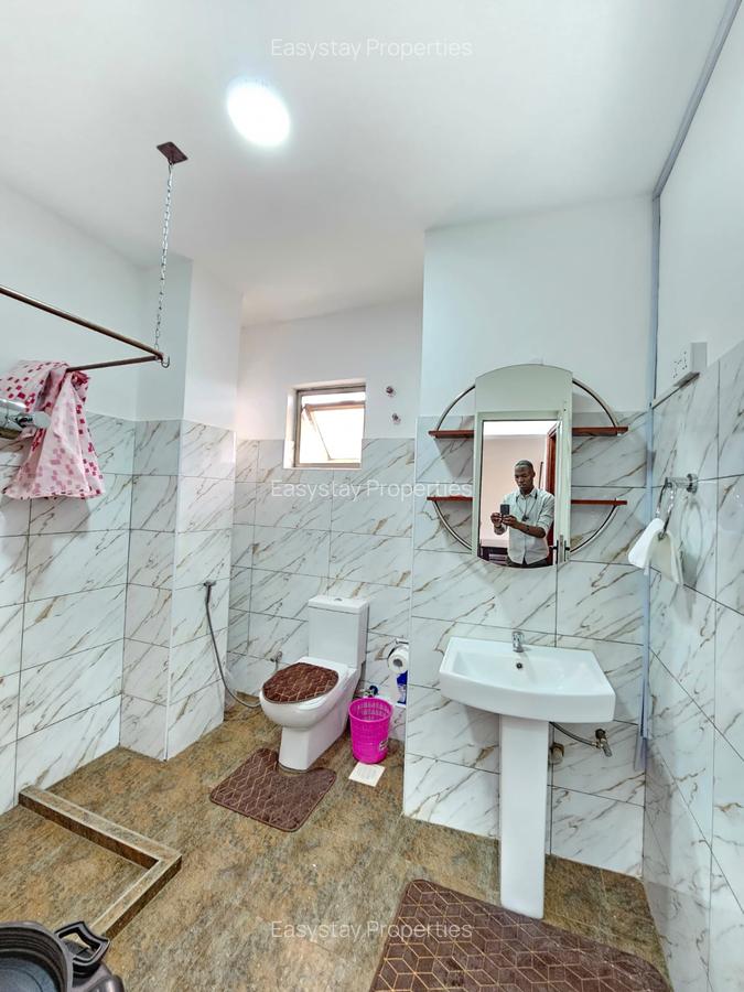 Serviced 1 Bed Apartment with En Suite in Nyari - 4