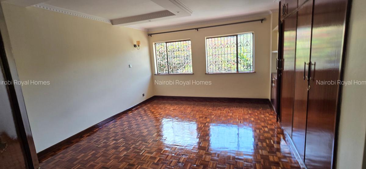 4 Bed Townhouse with En Suite at Riara Road 66 - 14