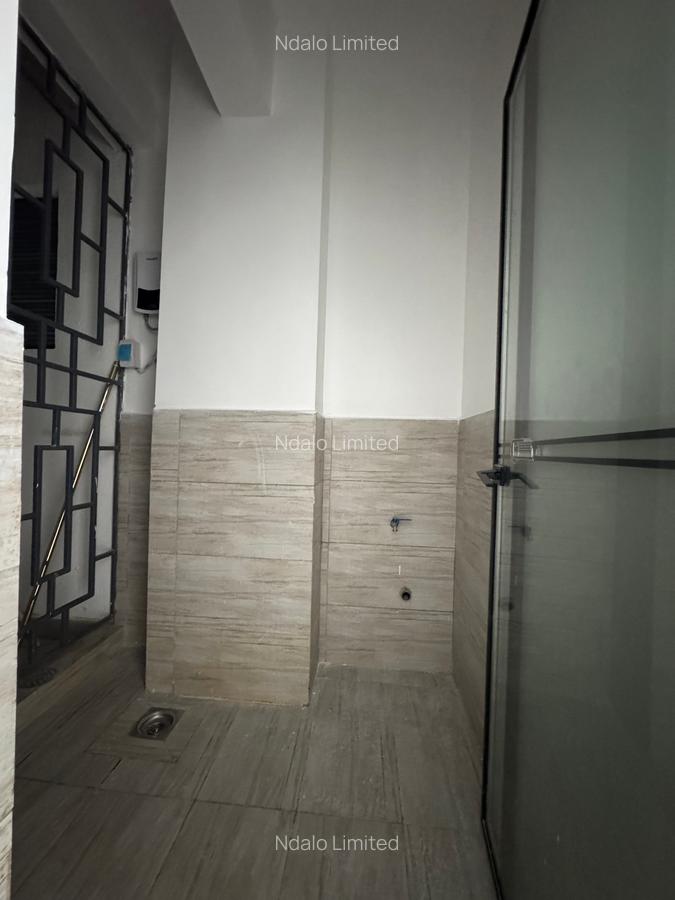 1 Bed Apartment with En Suite at Lavington - 3