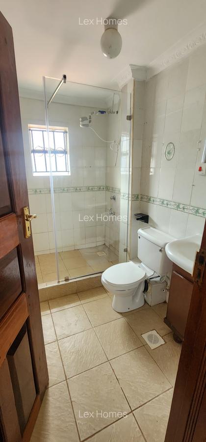 4 Bed House with En Suite at Masai Lodge - 13