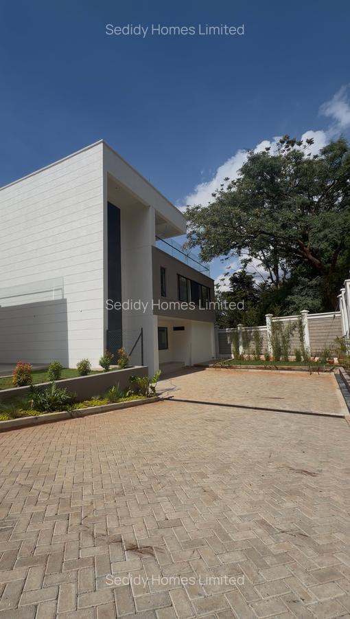 6 Bed Villa with En Suite in Kitisuru - 13