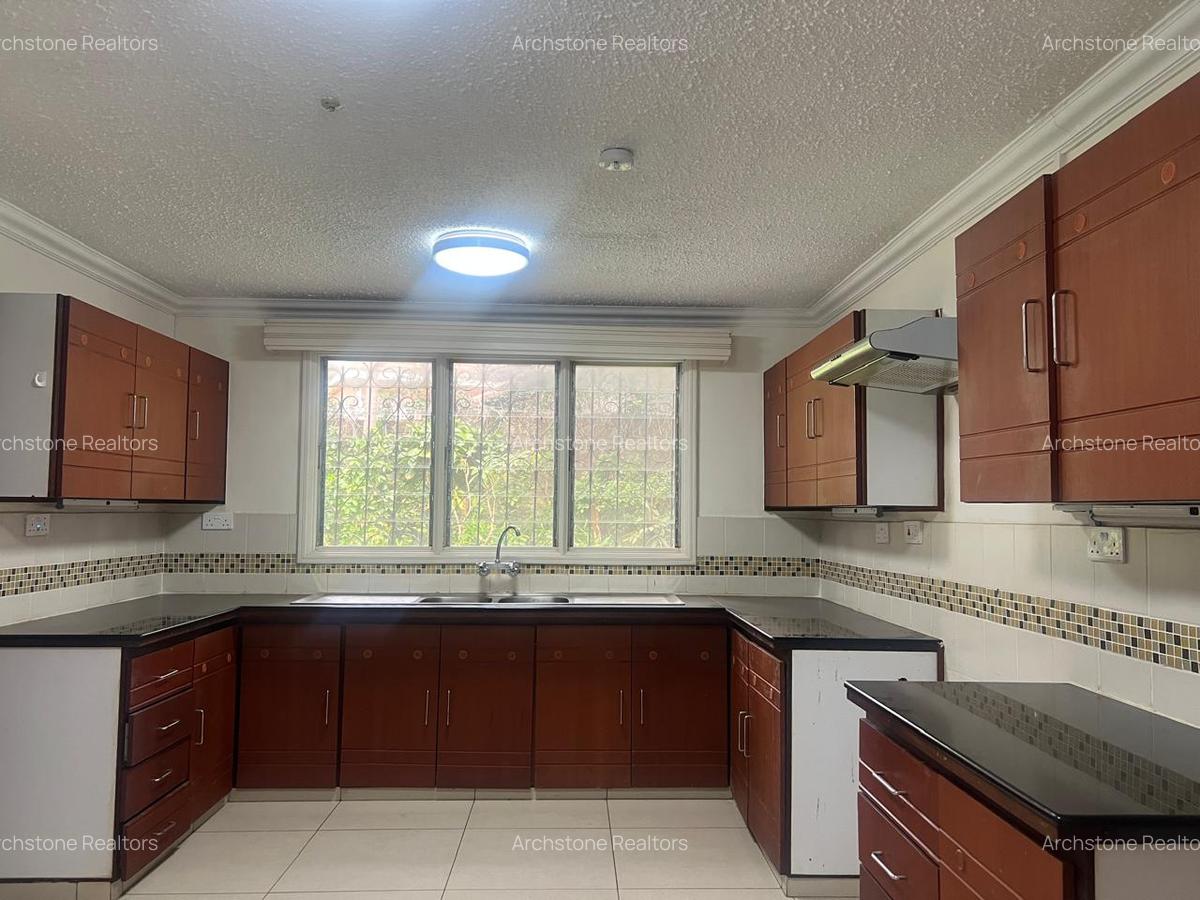 4 Bed Villa with En Suite in Muthaiga - 4