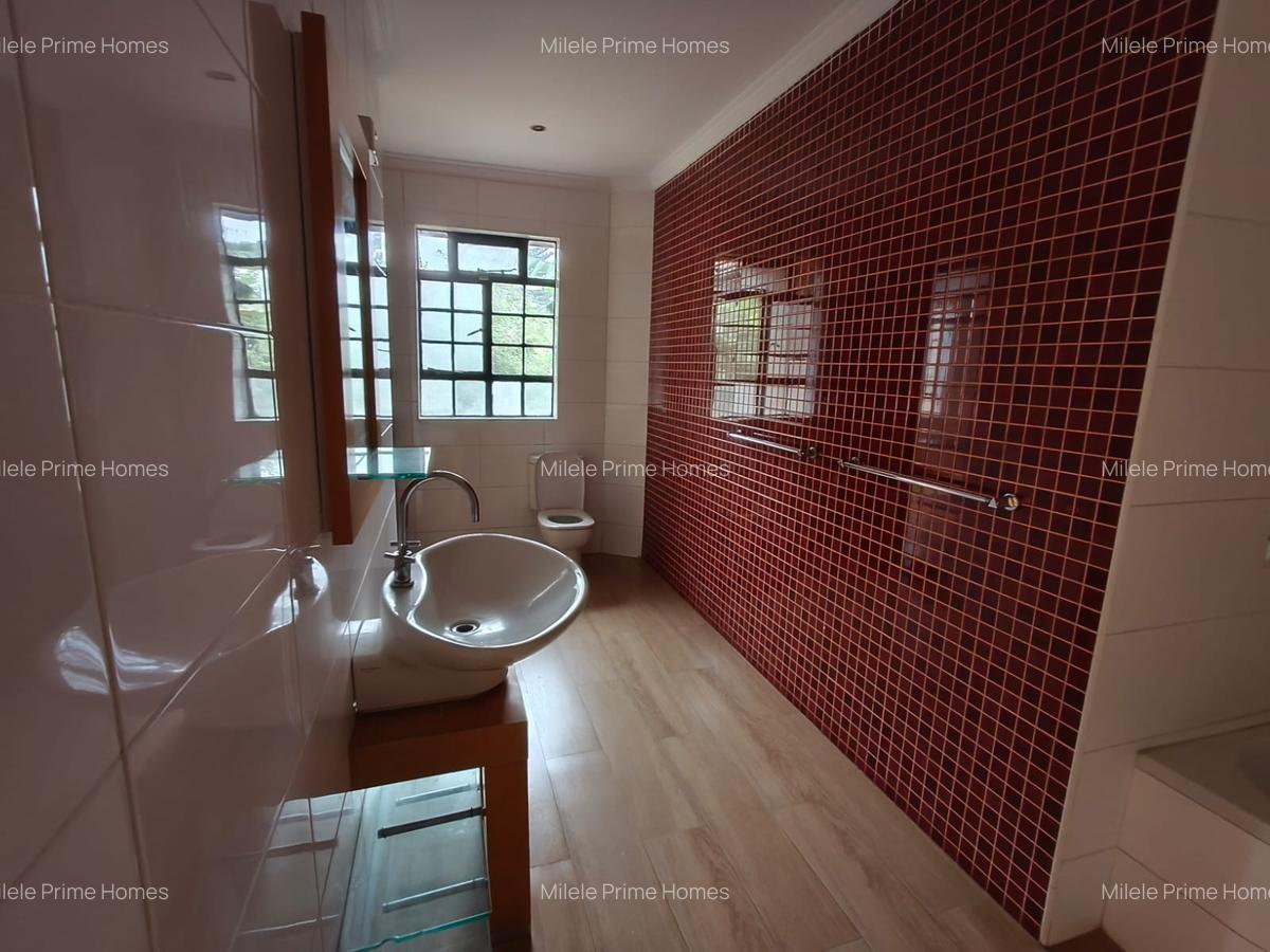 4 Bed Villa with En Suite at Kitisuru - 18