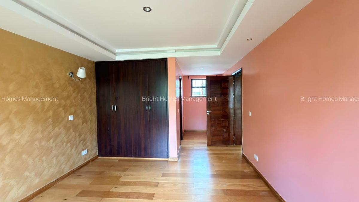 4 Bed Villa with En Suite in Lavington - 12