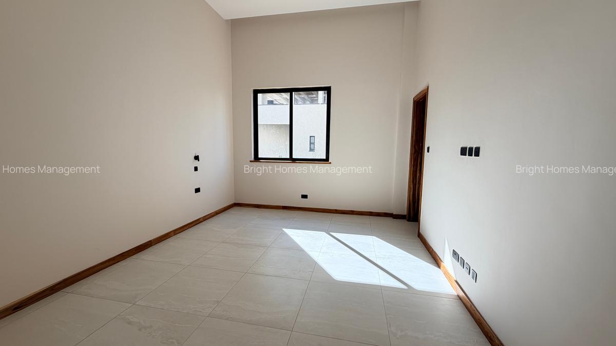 4 Bed Apartment with En Suite in Loresho - 16