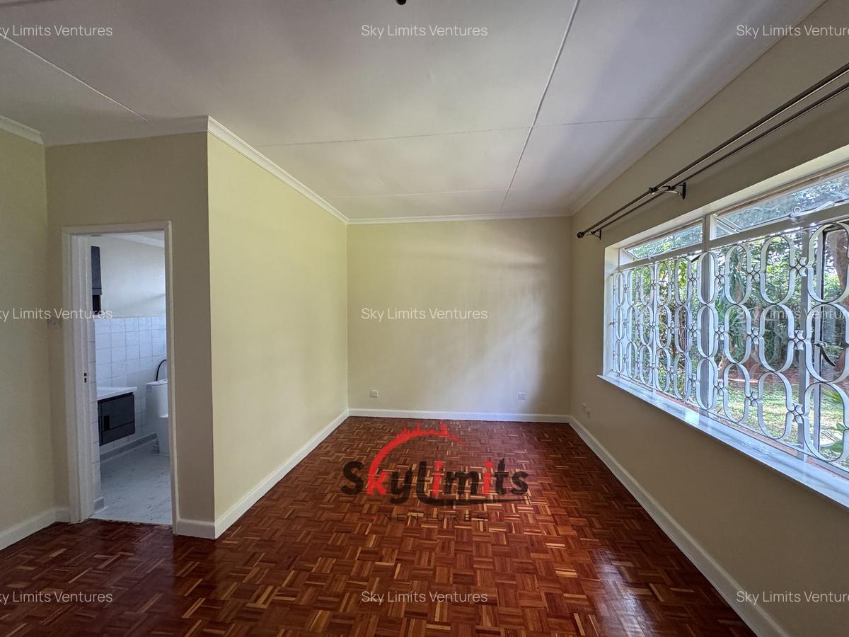 4 Bed House with En Suite in Gigiri - 8