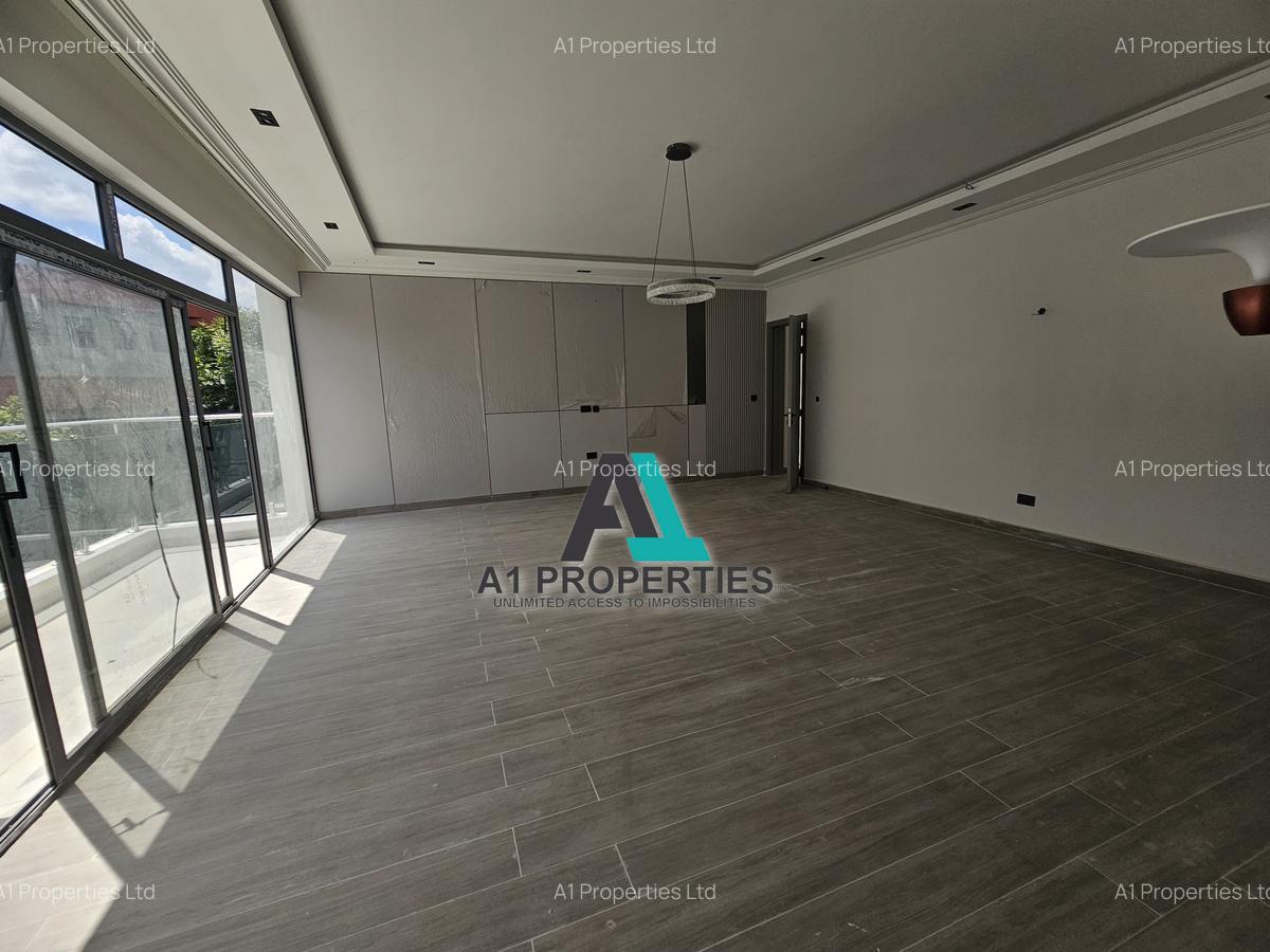 5 Bed Townhouse with En Suite in Lavington - 9