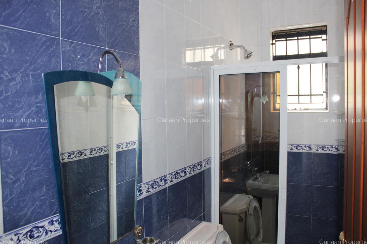 4 Bed Villa with En Suite in Westlands Area - 6